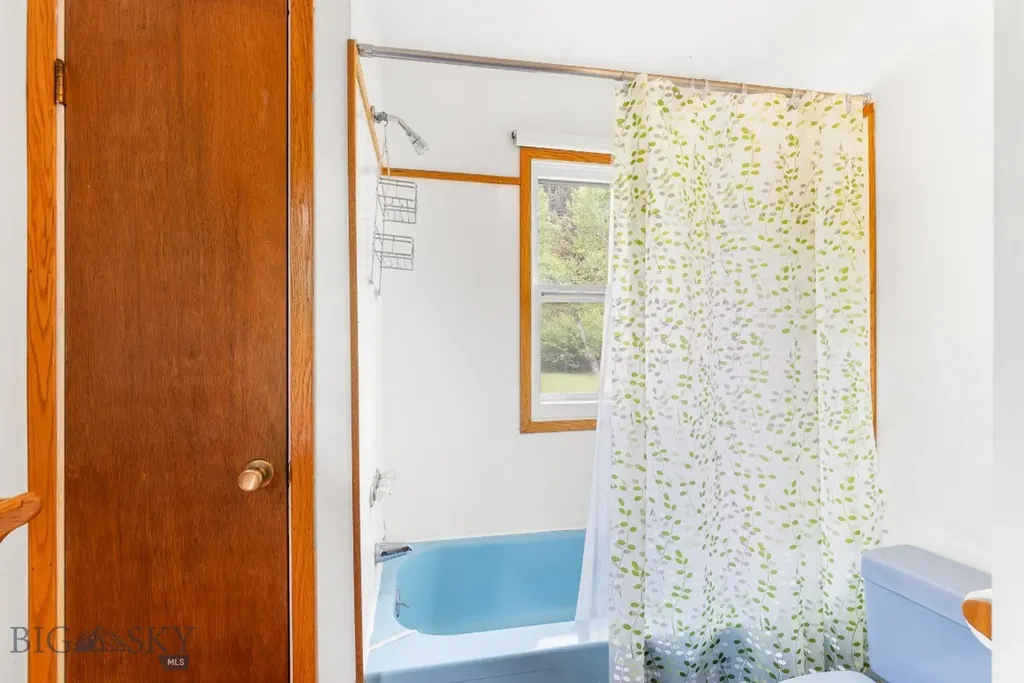 140 Luhn Gallatin Gateway MT 59730