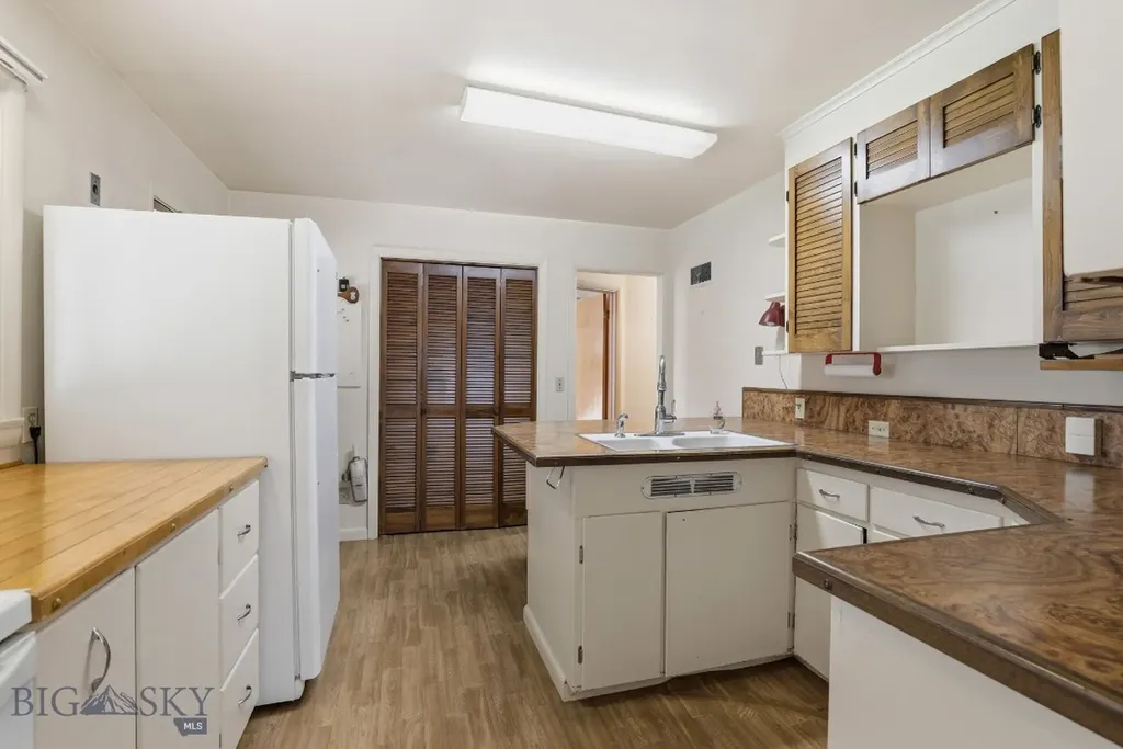 1211 S Grand Avenue Bozeman MT 59715