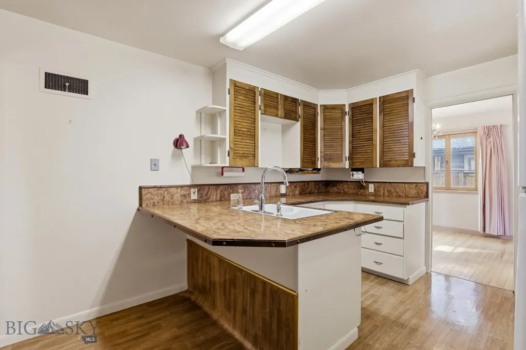 1211 S Grand Avenue Bozeman MT 59715