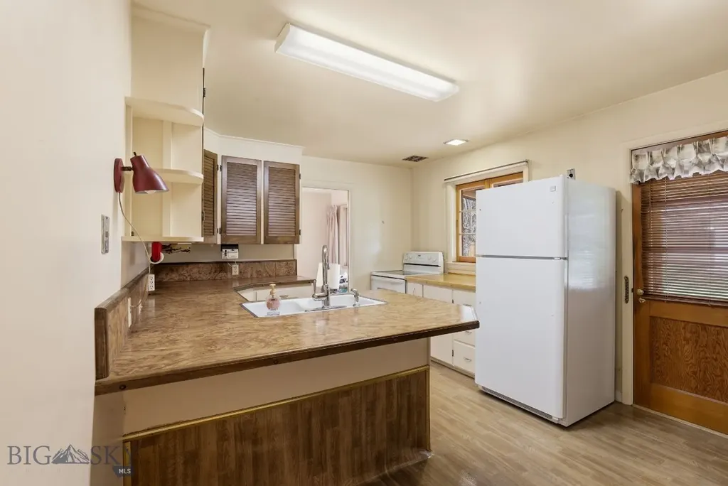 1211 S Grand Avenue Bozeman MT 59715