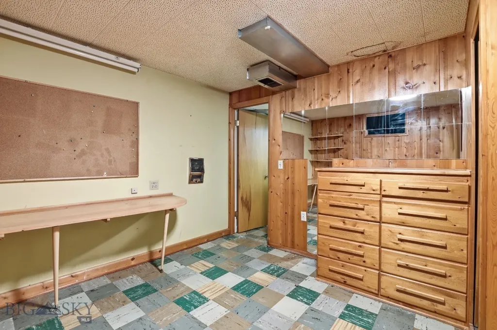 1211 S Grand Avenue Bozeman MT 59715