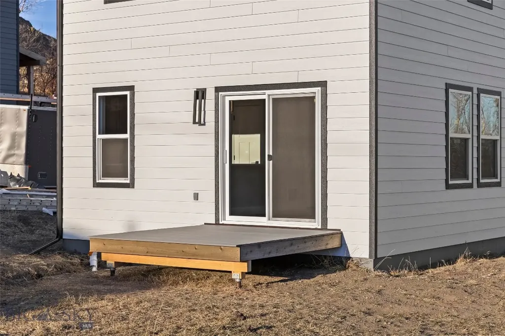 607 N L Street Livingston MT 59047
