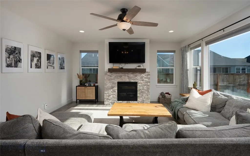 1502 Deadwood Loop Belgrade MT 59714