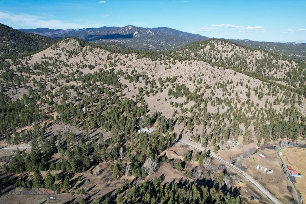 Tract A-2 Clancy Creek Road Clancy MT 59934