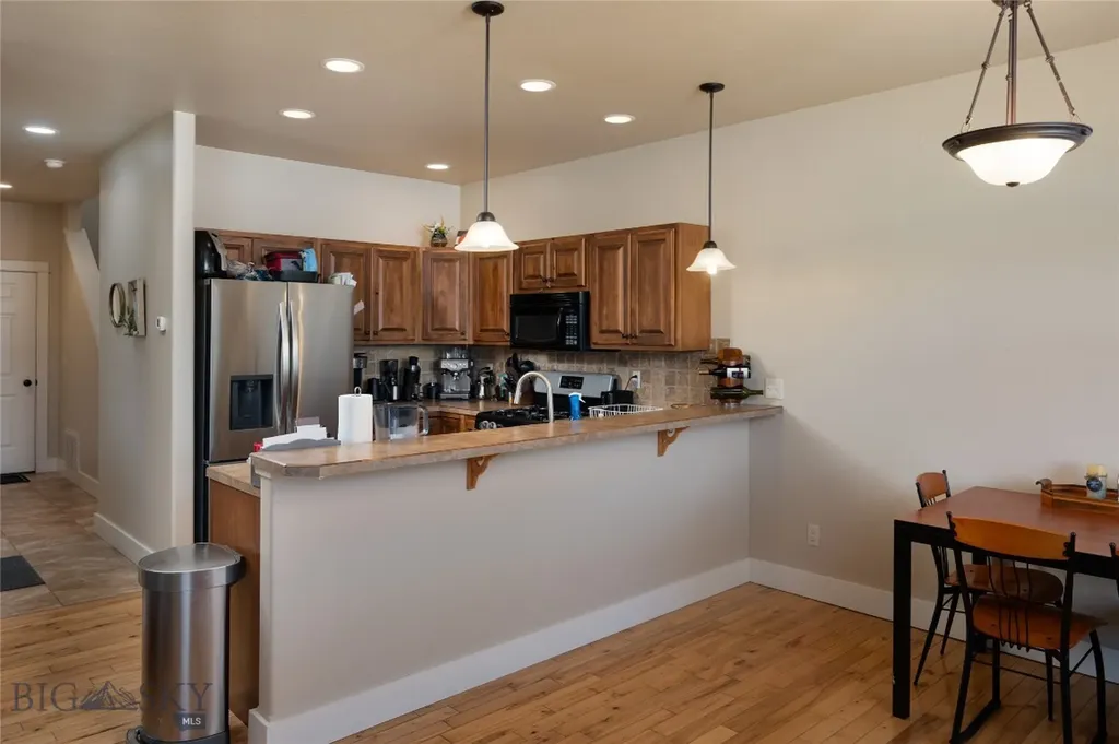 996 Saxon Way Bozeman MT 59718
