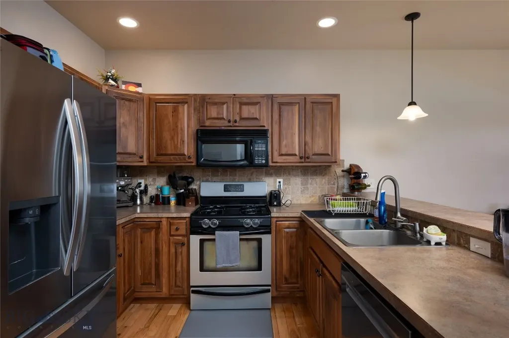 996 Saxon Way Bozeman MT 59718