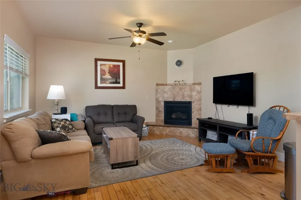996 Saxon Way Bozeman MT 59718