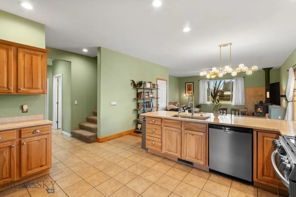 102 W Tobiano Trail Belgrade MT 59714
