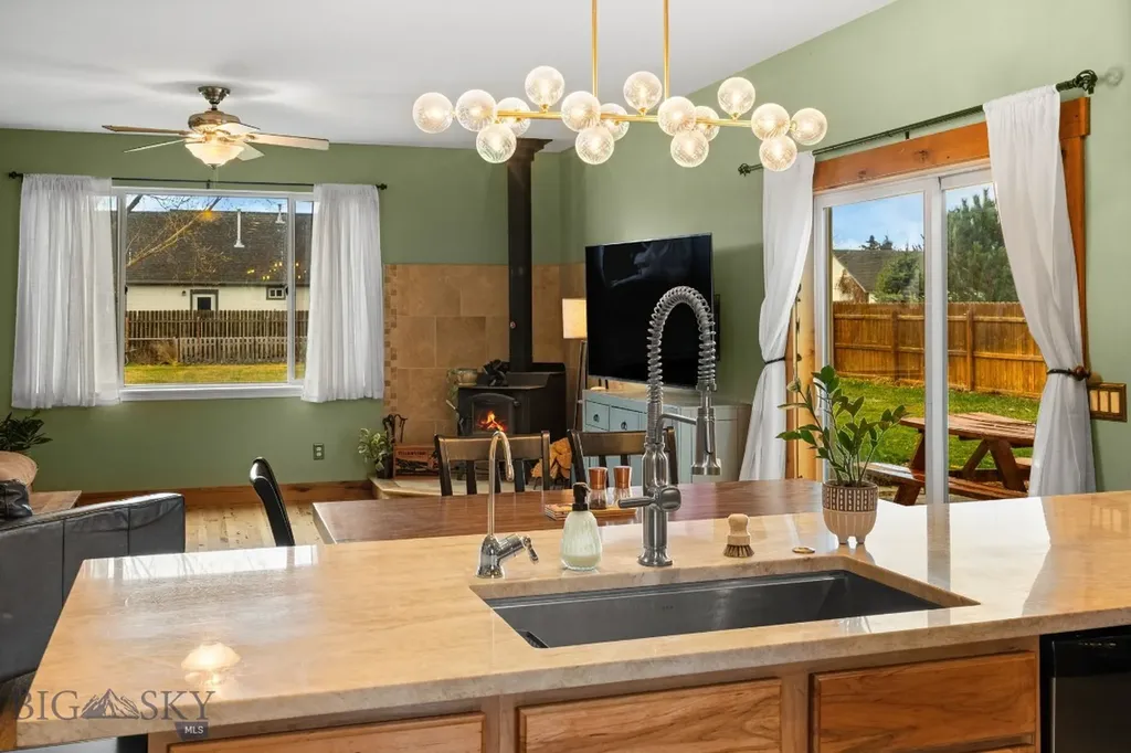 102 W Tobiano Trail Belgrade MT 59714