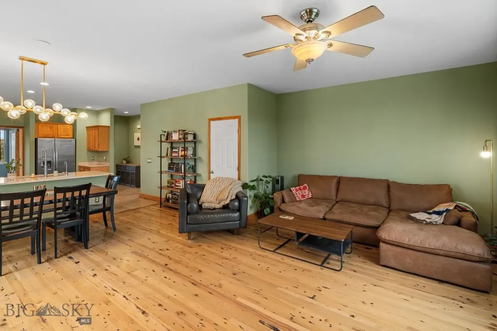 102 W Tobiano Trail Belgrade MT 59714