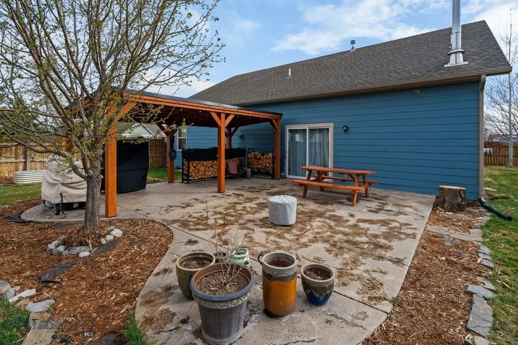 102 W Tobiano Trail Belgrade MT 59714