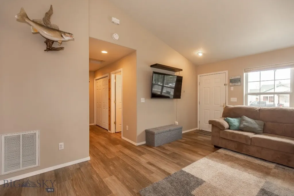 903 Paisley Drive Belgrade MT 59714