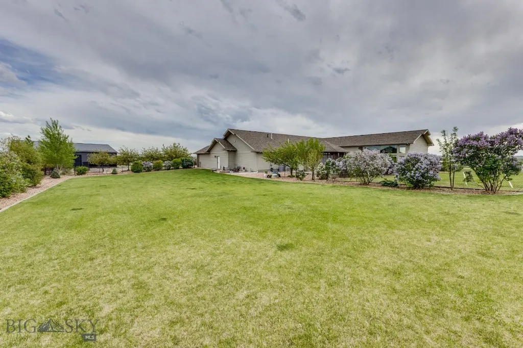 7623 N Leopard Avenue Billings MT 59106