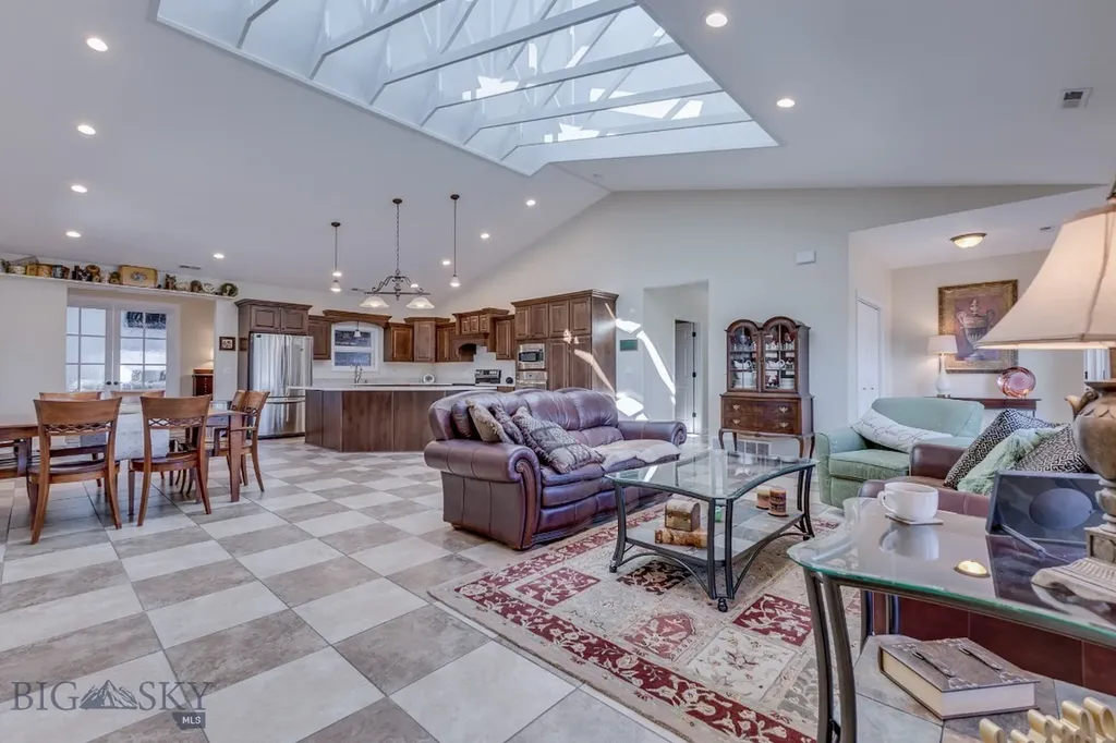 7623 N Leopard Avenue Billings MT 59106