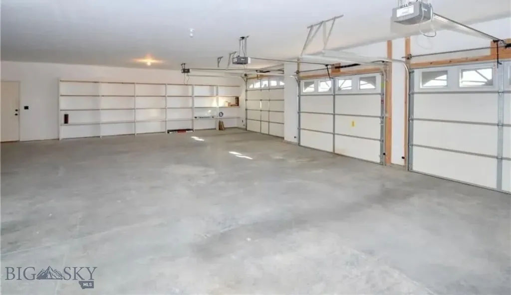 7623 N Leopard Avenue Billings MT 59106