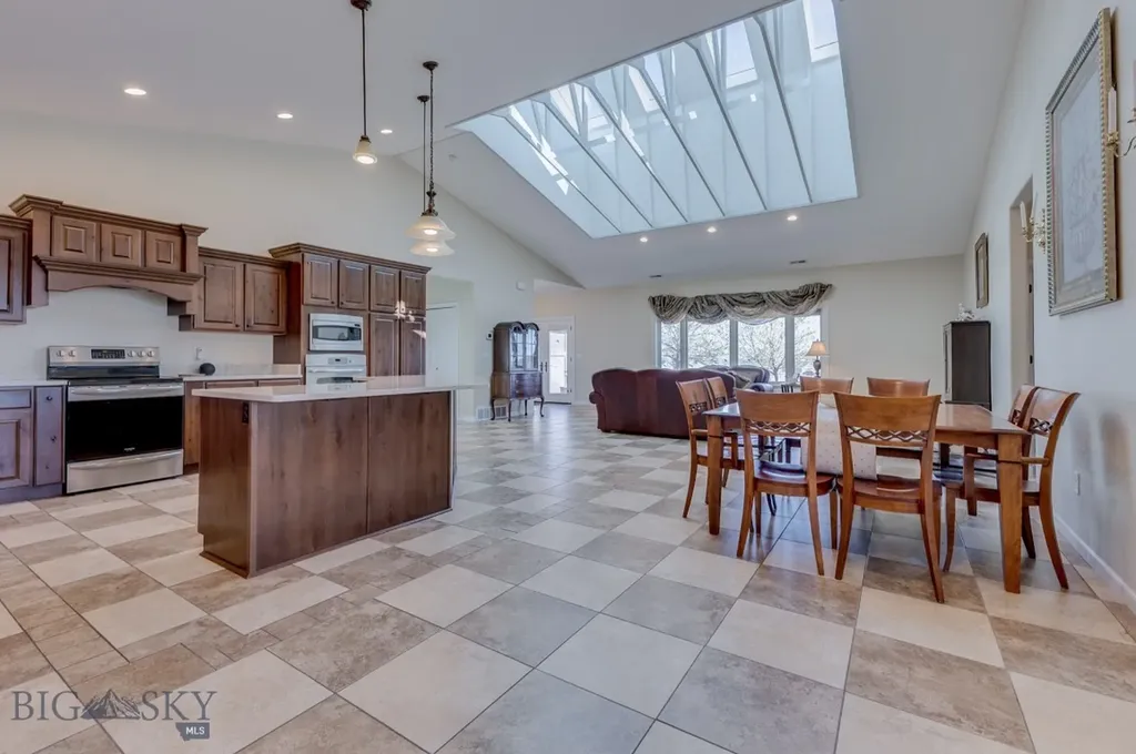 7623 N Leopard Avenue Billings MT 59106