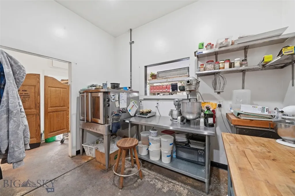 220 S Broadway Street Belgrade MT 59714