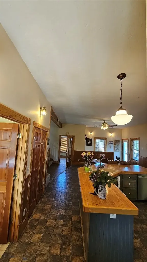 6310 W Dry Creek Road Manhattan MT 59741