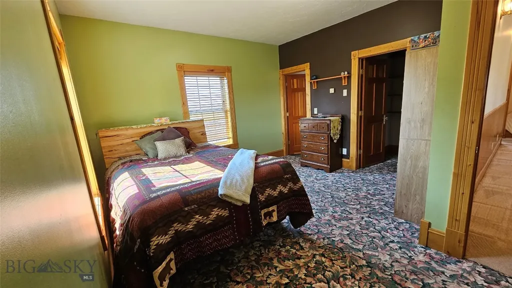 6310 W Dry Creek Road Manhattan MT 59741