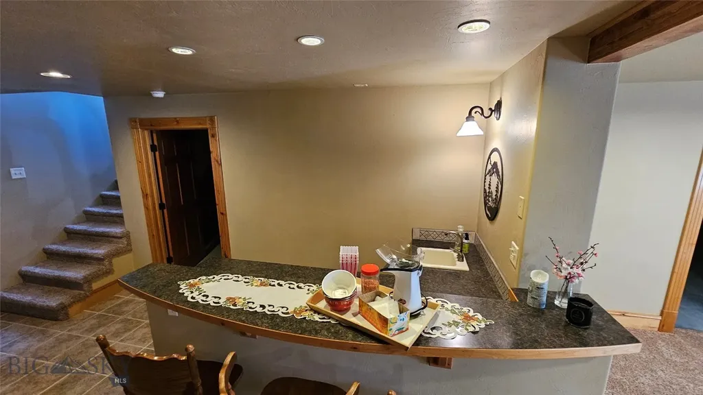 6310 W Dry Creek Road Manhattan MT 59741