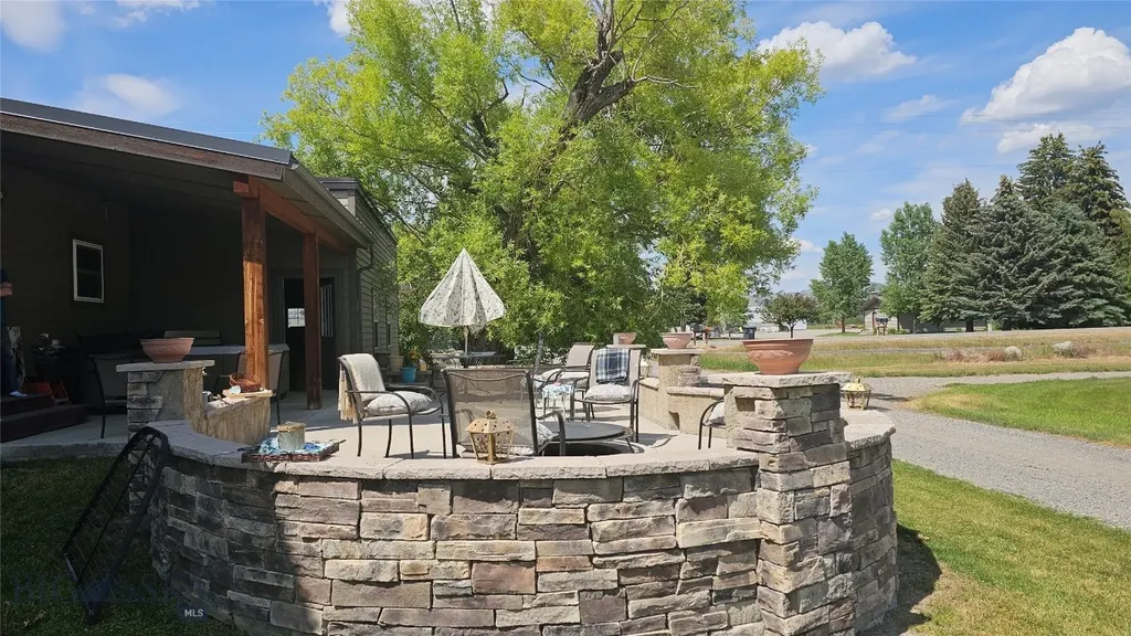 6310 W Dry Creek Road Manhattan MT 59741
