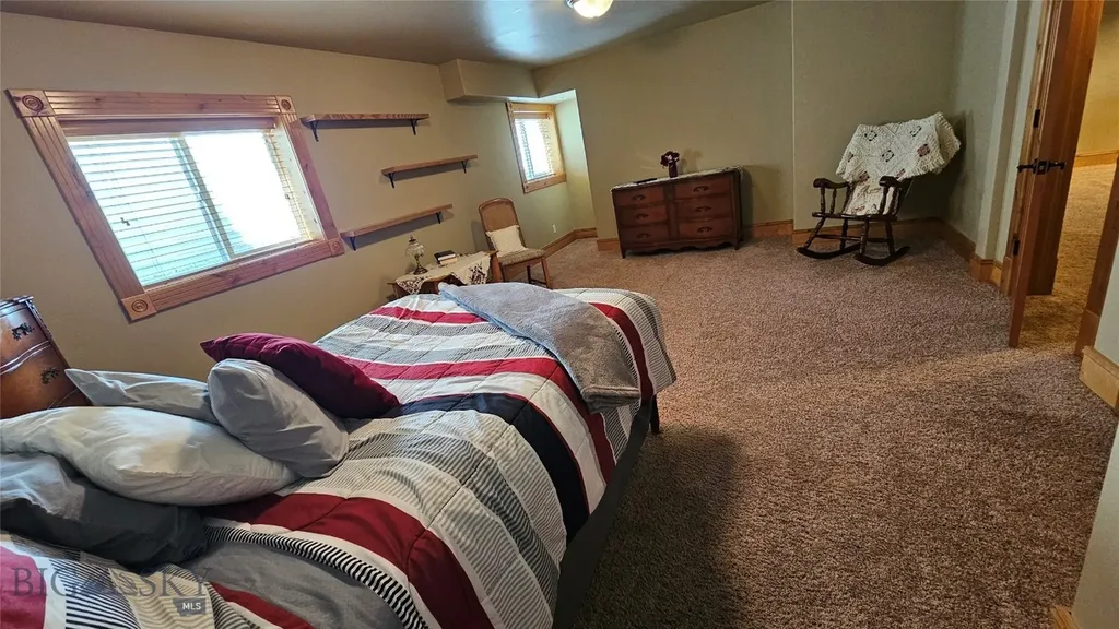 6310 W Dry Creek Road Manhattan MT 59741