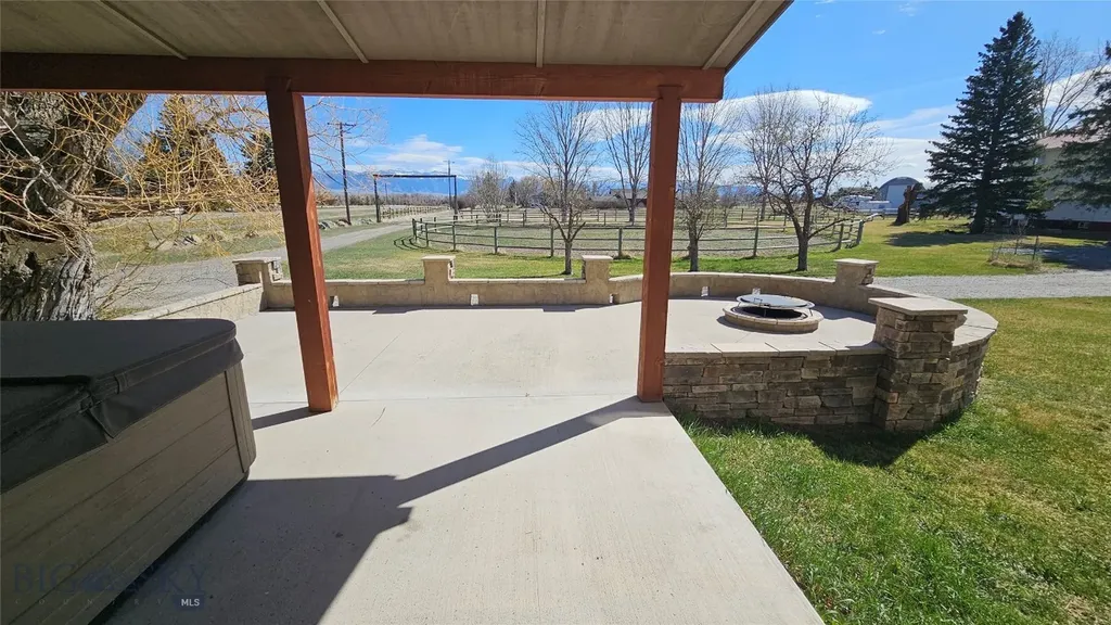 6310 W Dry Creek Road Manhattan MT 59741
