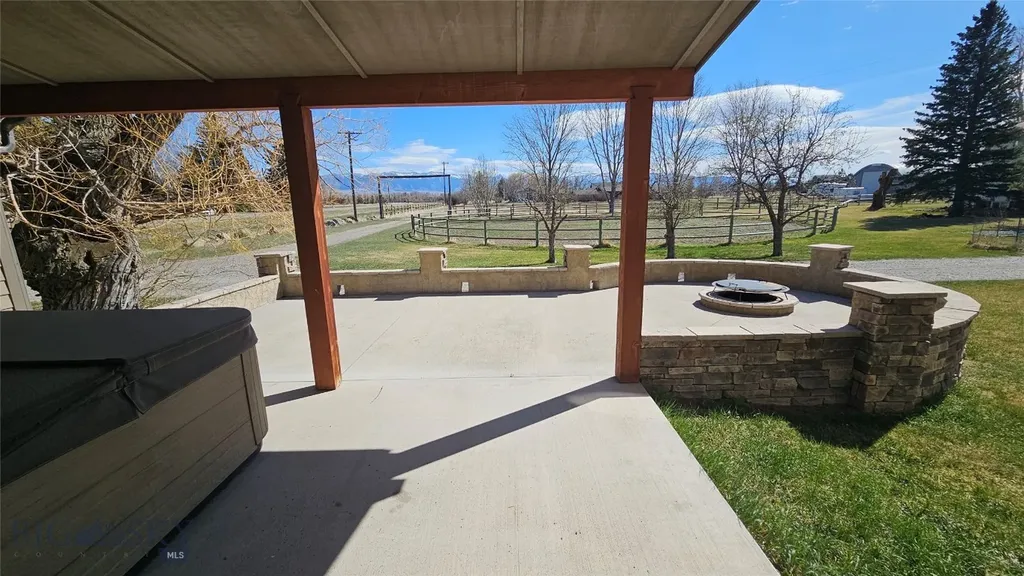 6310 W Dry Creek Road Manhattan MT 59741