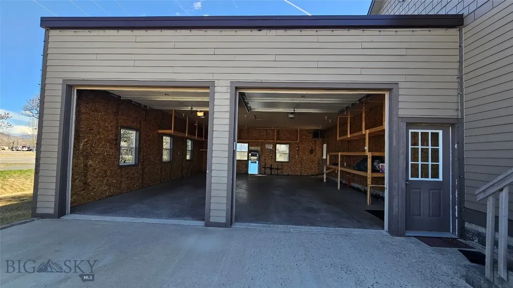 6310 W Dry Creek Road Manhattan MT 59741