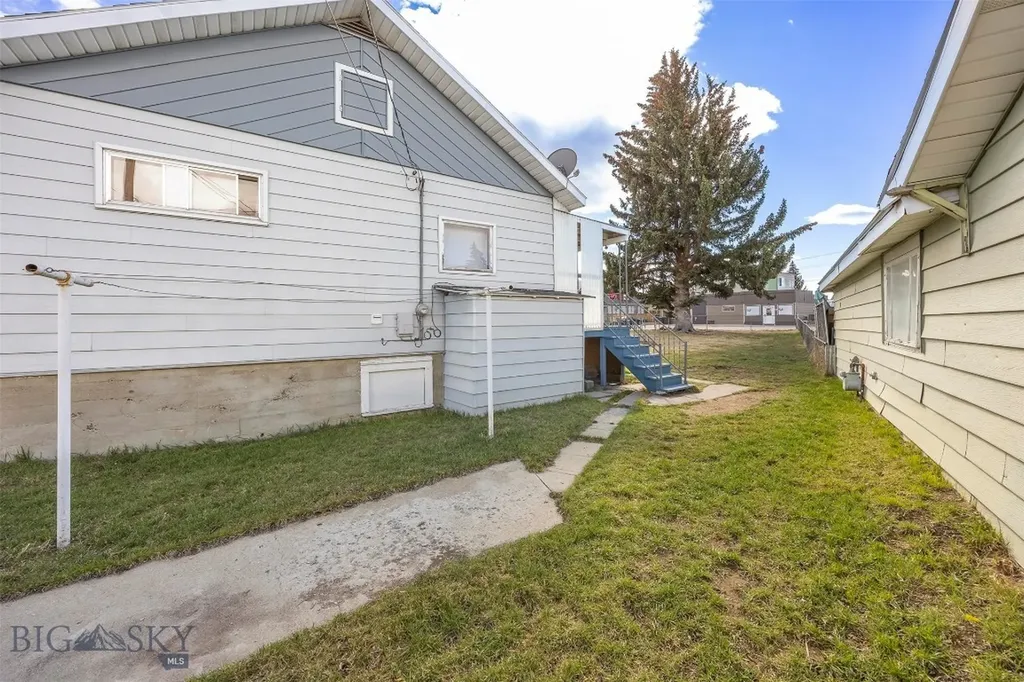 1699 Grand Butte MT 59701
