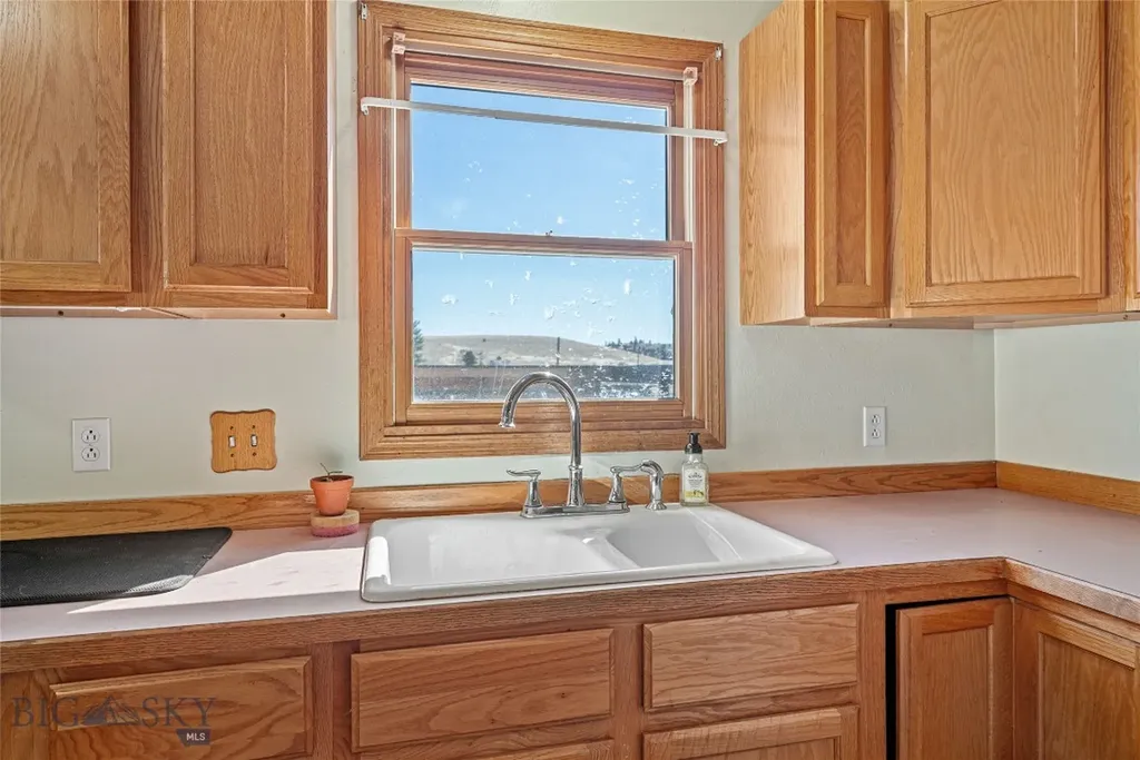 24 Lower Rader Creek Road Whitehall MT 59759
