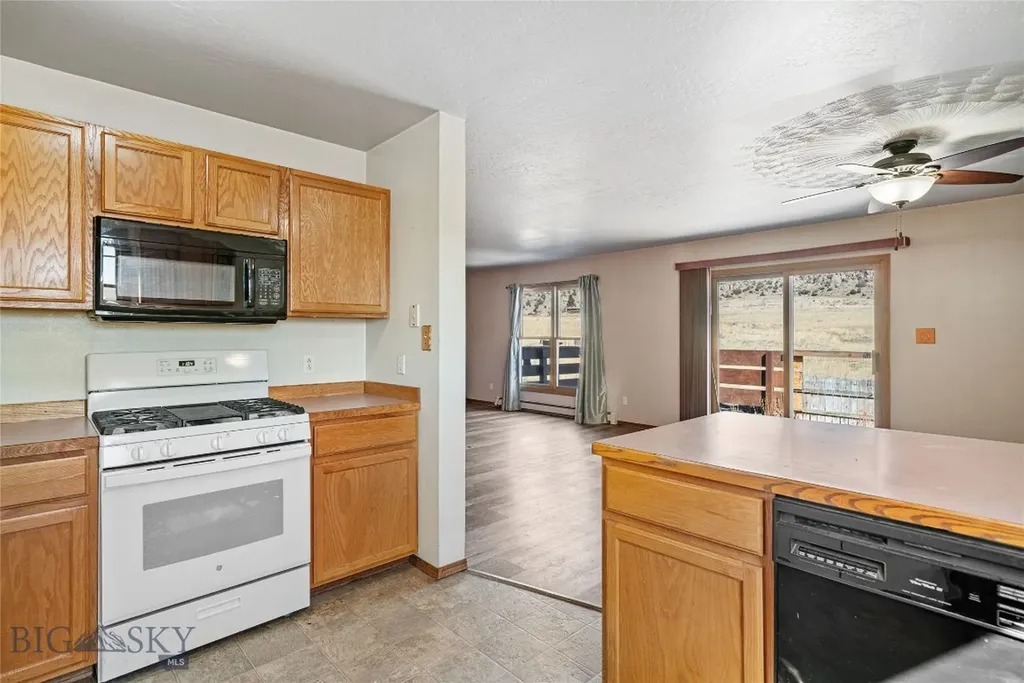 24 Lower Rader Creek Road Whitehall MT 59759