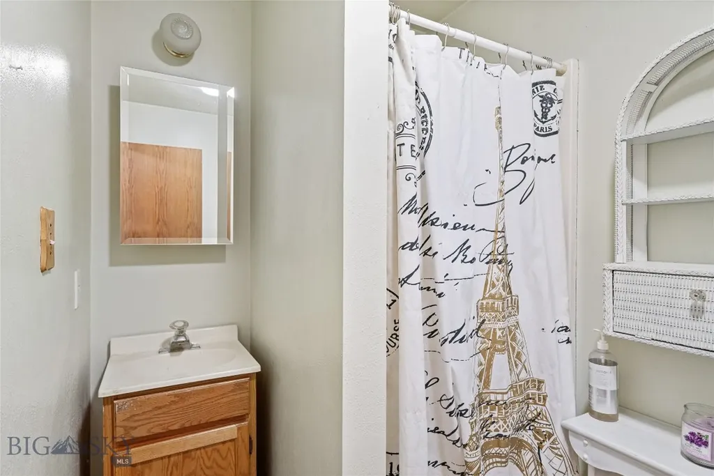24 Lower Rader Creek Road Whitehall MT 59759