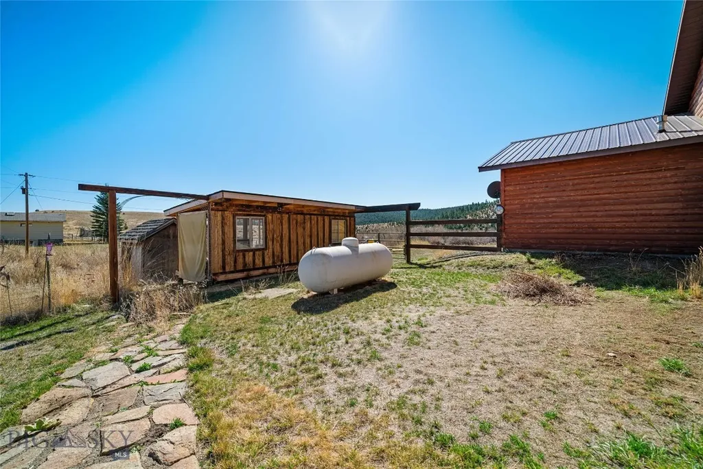 24 Lower Rader Creek Road Whitehall MT 59759