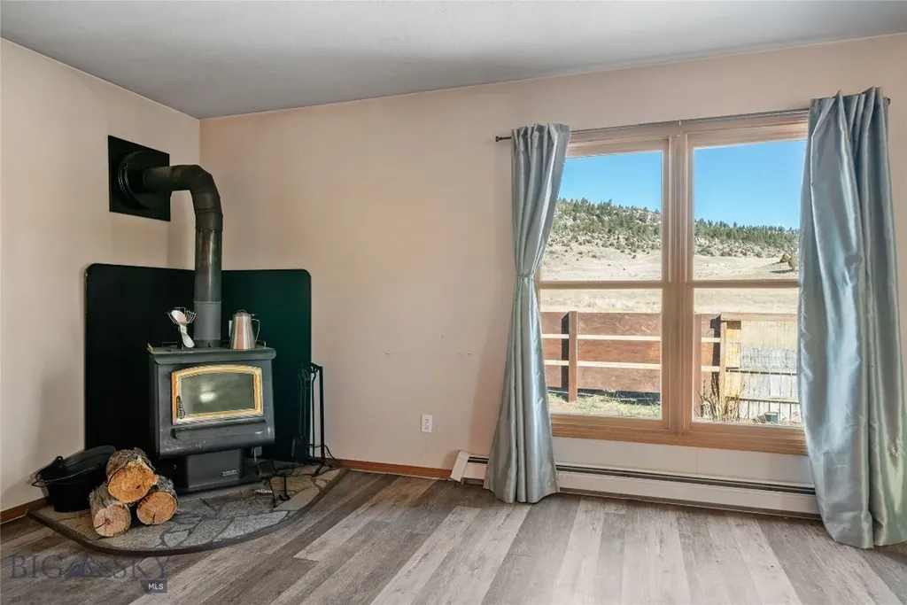 24 Lower Rader Creek Road Whitehall MT 59759