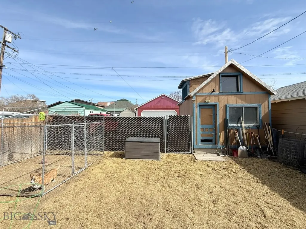 1122 Iowa Butte MT 59701