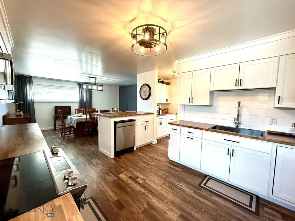 711 Mill Street Deer Lodge MT 59722