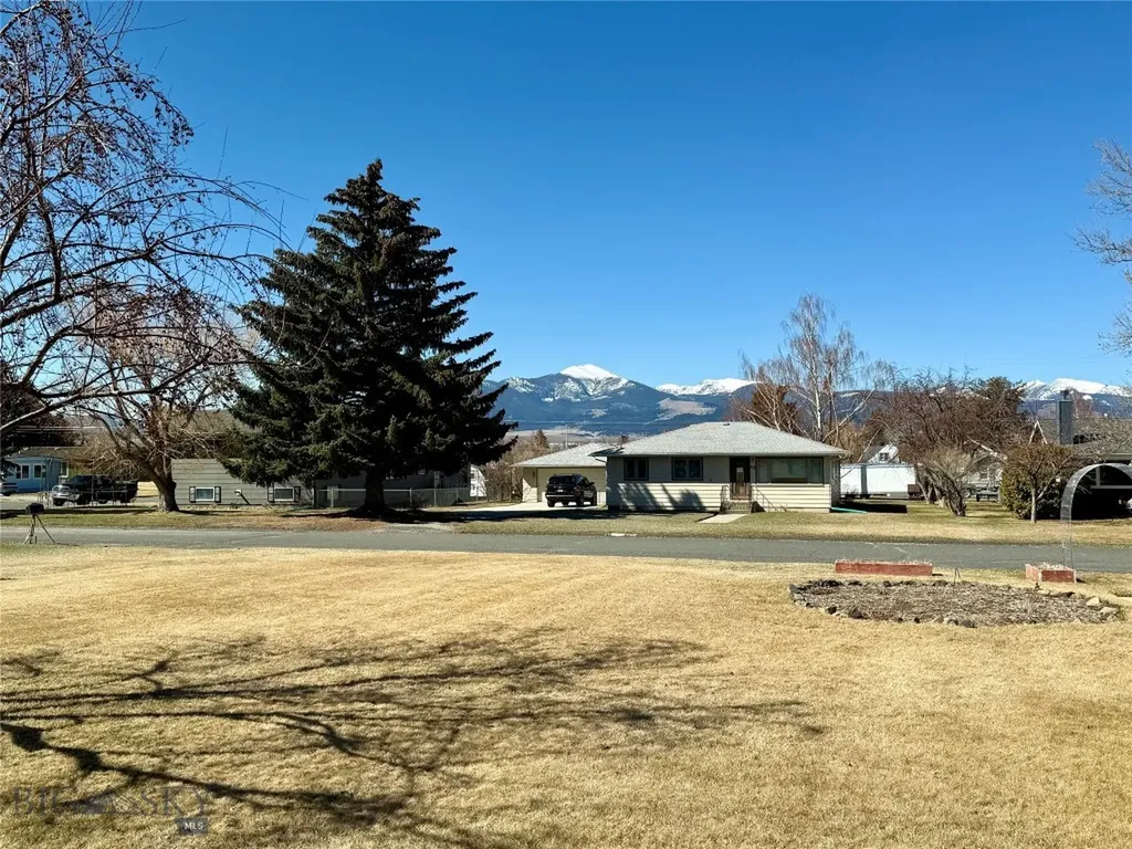 711 Mill Street Deer Lodge MT 59722