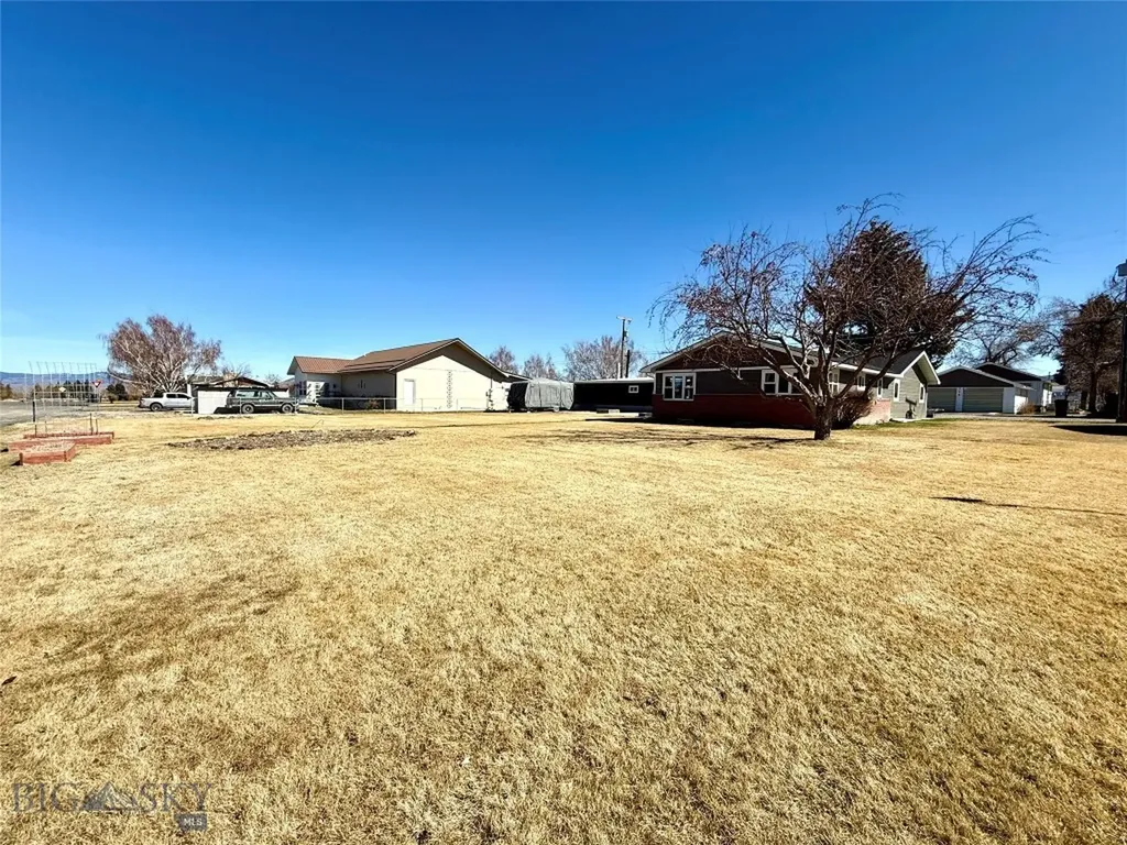 711 Mill Street Deer Lodge MT 59722