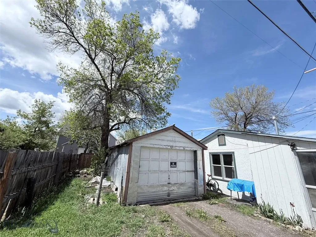 212 E Clark Street Livingston MT 59047