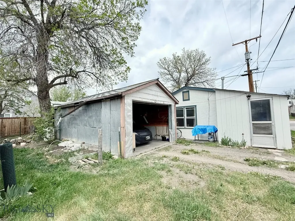 212 E Clark Street Livingston MT 59047