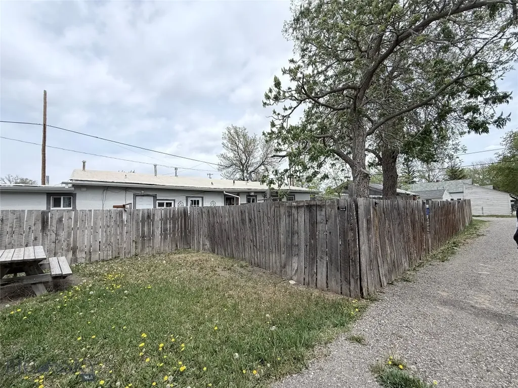 212 E Clark Street Livingston MT 59047