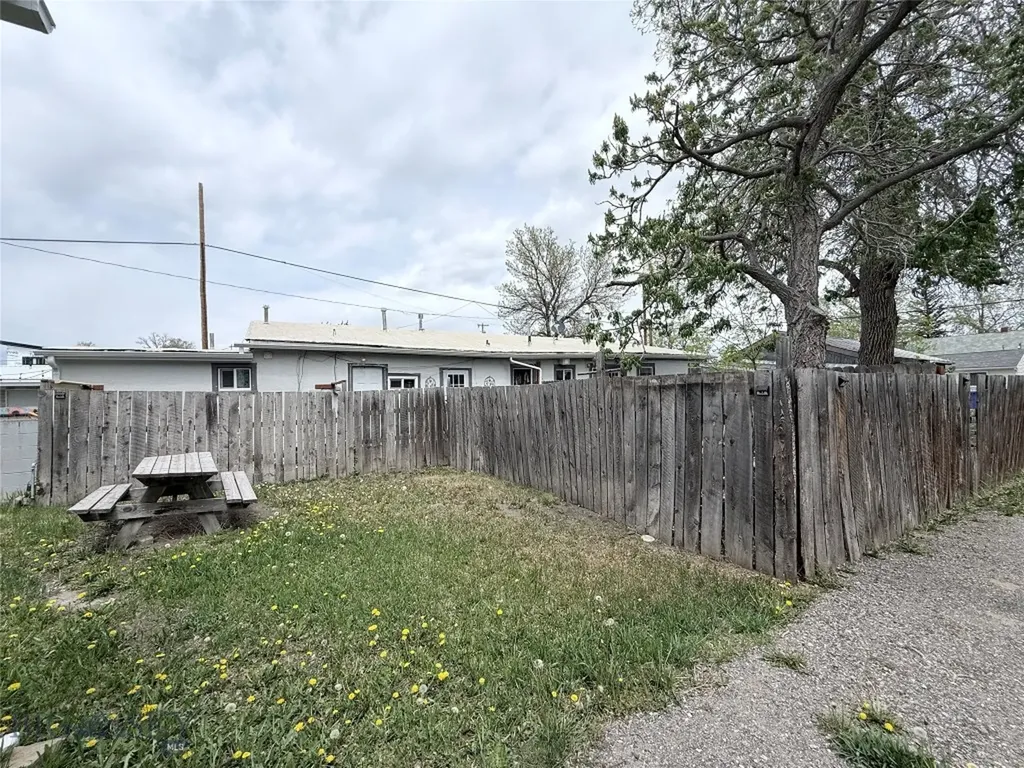 212 E Clark Street Livingston MT 59047