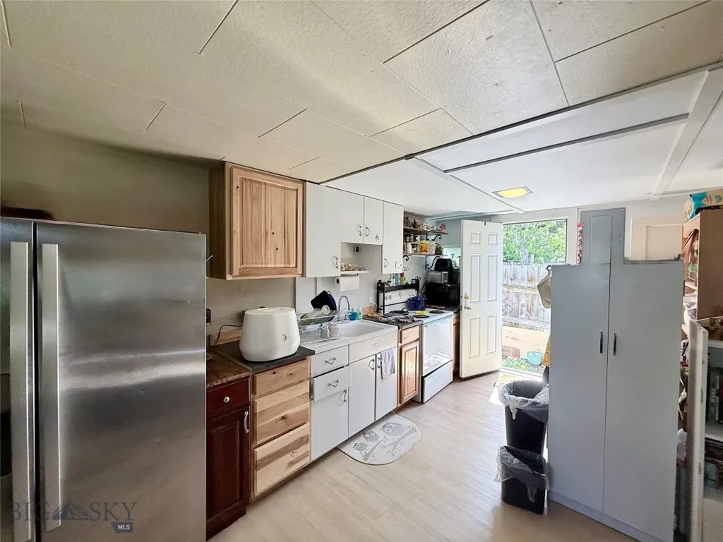 212 E Clark Street Livingston MT 59047