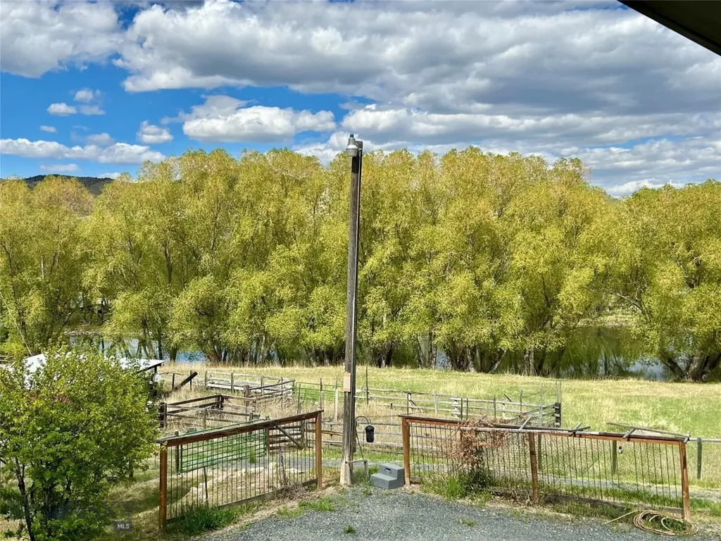 Whitehall MT 59759