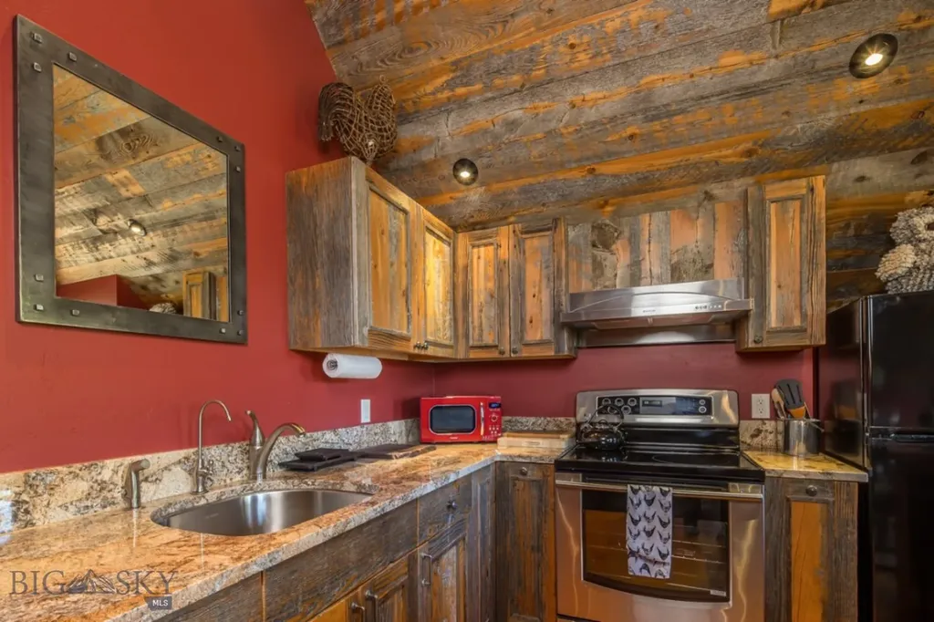 121 Old Toby Road Big Sky MT 59716