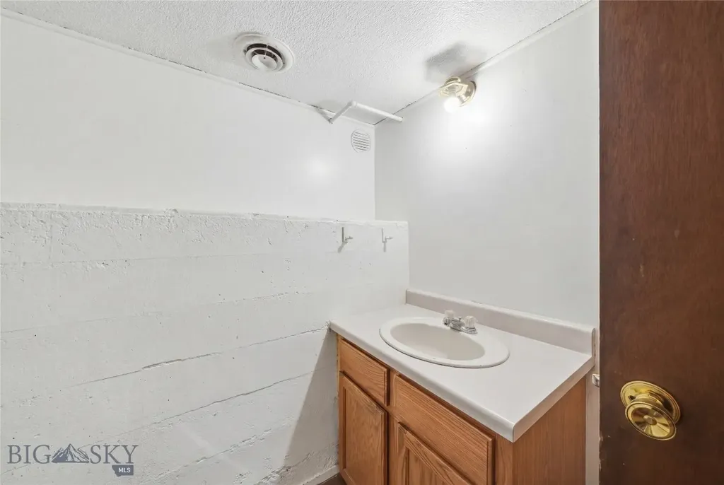 103 S 8th Avenue Bozeman MT 59715