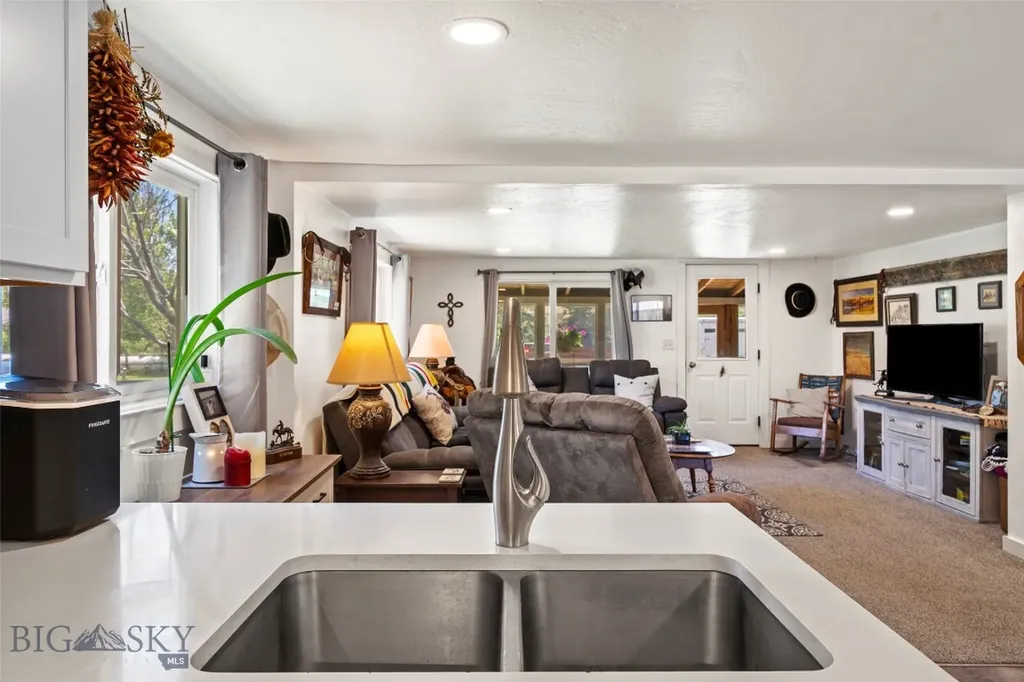 115 Center Harrison MT 59735
