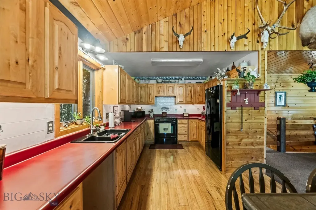 283 S Rock Creek Road Emigrant MT 59027
