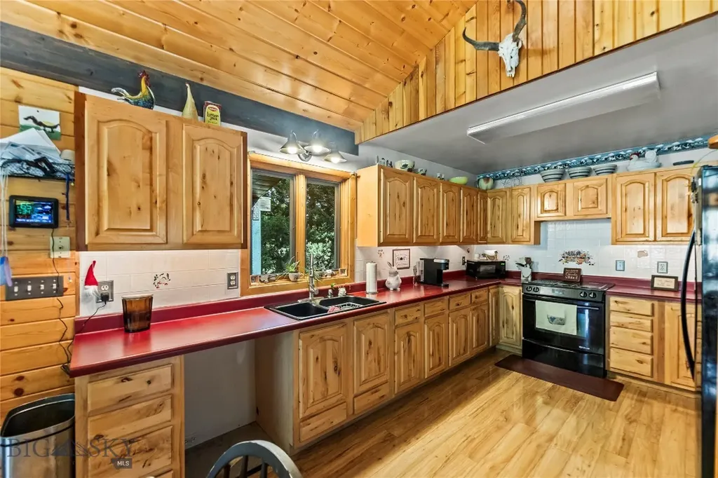 283 S Rock Creek Road Emigrant MT 59027